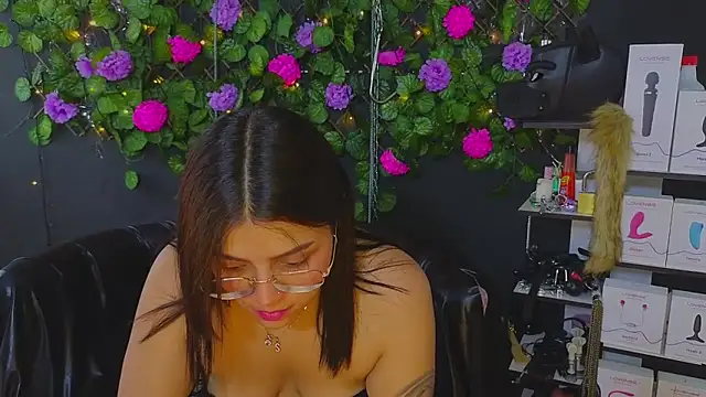 Sweett Mollyy online show from 9, 6, 2026