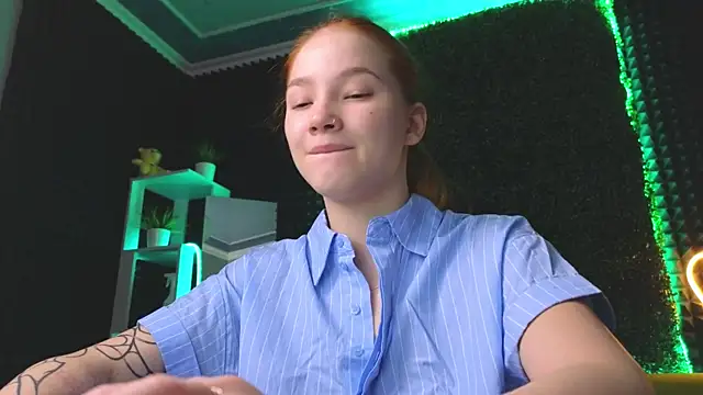 Snapshot of erikabrian chatting on 28, 12, 2024 erikabrian online show from 28, 12, 2024