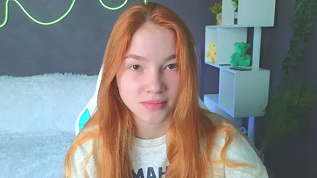 Snapshot of erikabrian chatting on 10, 9, 2025 erikabrian online show from 10, 9, 2025