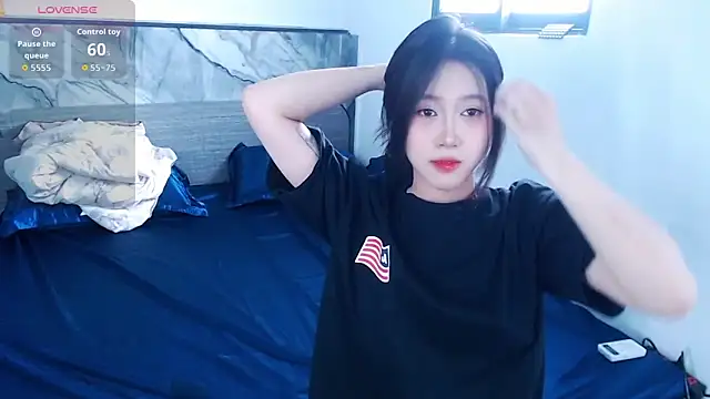 Snapshot of Lin_SiYee chatting on 26, 10, 2025 Lin SiYee online show from 26, 10, 2025