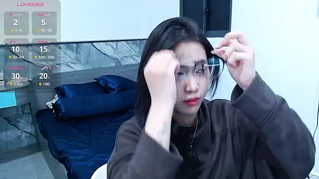 Snapshot of Lin_SiYee chatting on 26, 11, 2025 Lin SiYee online show from 26, 11, 2025