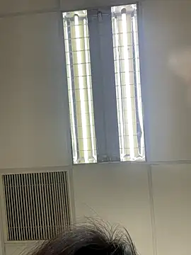 Snapshot of Lin_SiYee chatting on 27, 10, 2025 Lin SiYee online show from 27, 10, 2025