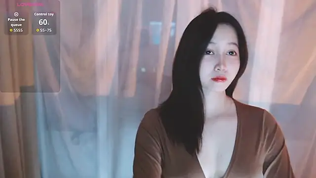 Snapshot of Lin_SiYee chatting on 16, 10, 2025 Lin SiYee online show from 16, 10, 2025