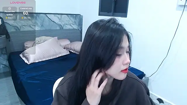 Snapshot of Lin_SiYee chatting on 20, 11, 2025 Lin SiYee online show from 20, 11, 2025