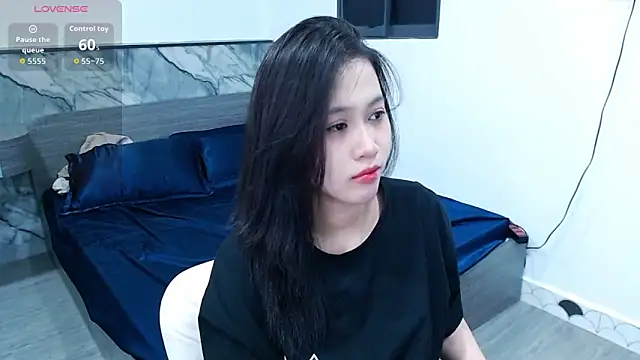 Snapshot of Lin_SiYee chatting on 25, 11, 2025 Lin SiYee online show from 25, 11, 2025