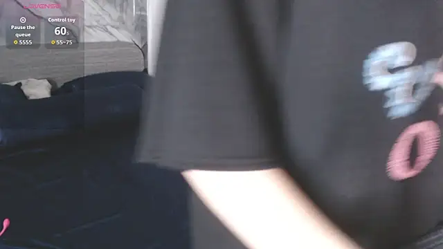 Snapshot of Lin_SiYee chatting on 22, 10, 2025 Lin SiYee online show from 22, 10, 2025