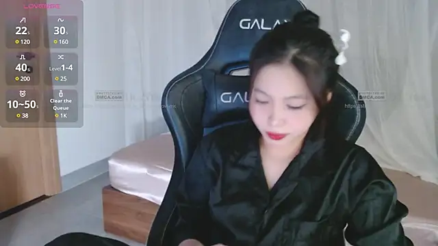 Lin SiYee online show from 20, 2, 2025