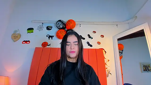 Snapshot of valen_rose0 chatting on 30, 10, 2025 valen rose0 online show from 30, 10, 2025