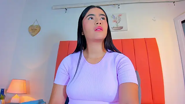 Snapshot of valen_rose0 chatting on 20, 11, 2025 valen rose0 online show from 20, 11, 2025