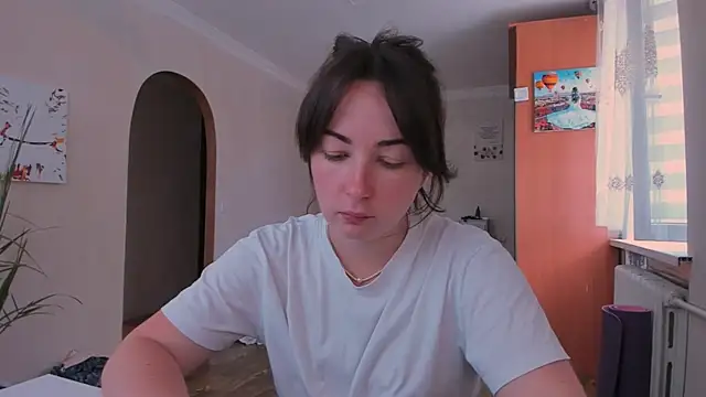 cClandesTina online show from 1, 7, 2026