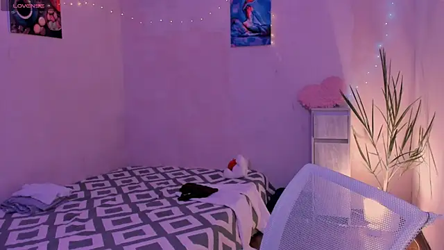 Snapshot of cClandesTina chatting on 14, 11, 2025 cClandesTina online show from 14, 11, 2025