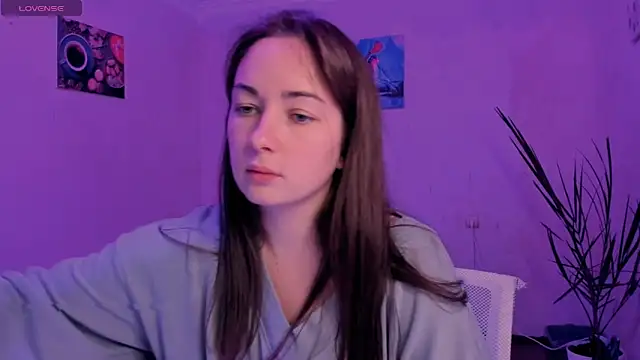 Snapshot of cClandesTina chatting on 9, 10, 2025 cClandesTina online show from 9, 10, 2025