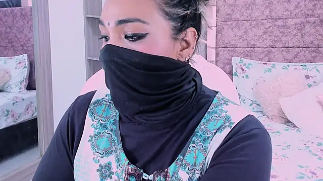  Lakshmi hotx online show from 13, 2, 2025