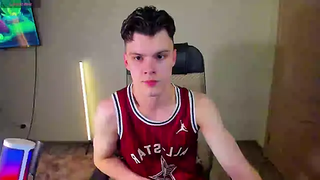 Aiden Sensual online show from 7, 10, 2025