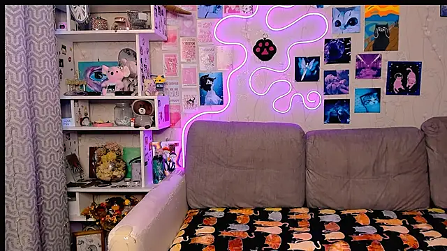 Maria Hunt online show from 5, 12, 2024