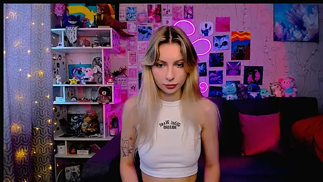 Maria Hunt online show from 5, 2, 2025