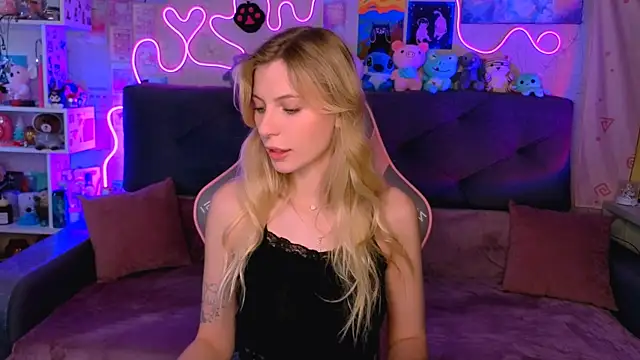 Maria Hunt online show from 25, 10, 2025