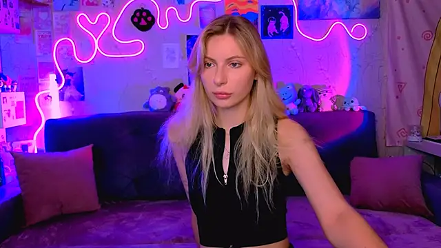 Maria Hunt online show from 23, 9, 2025