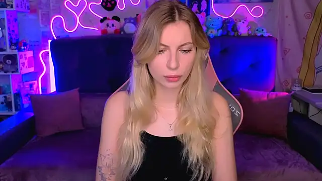 Maria Hunt online show from 28, 11, 2025