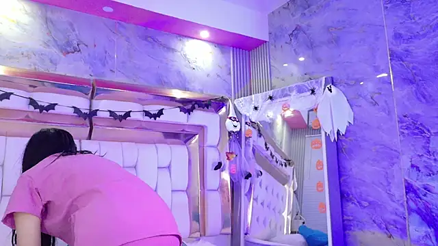 littleebluee online show from 28, 10, 2025