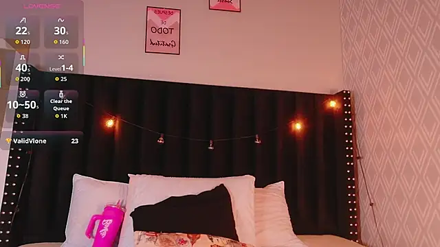 littleebluee online show from 13, 1, 2026