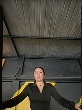 Pretty Isadora online show from 11, 2, 2026