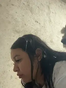 Pretty Isadora online show from 16, 2, 2026