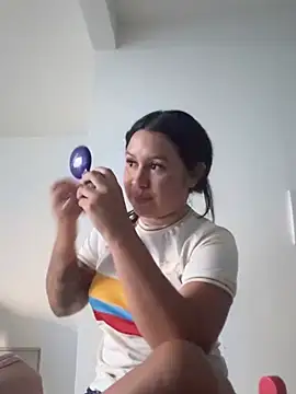 Pretty Isadora online show from 26, 3, 2026