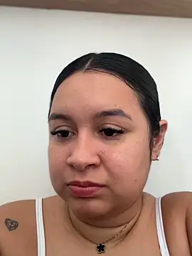 Pretty Isadora online show from 20, 5, 2026