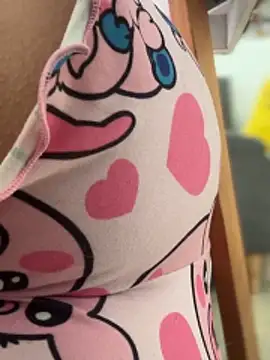 Pretty Isadora online show from 12, 4, 2026