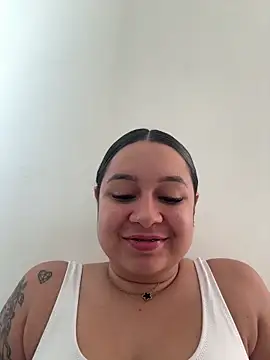 Pretty Isadora online show from 15, 5, 2026