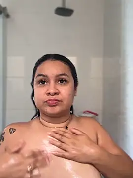 Pretty Isadora online show from 18, 6, 2026