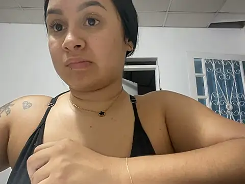 Pretty Isadora online show from 18, 2, 2025