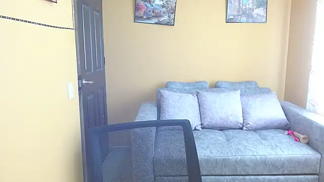 Snapshot of Kerly_Lopez chatting on 20, 1, 2025 Kerly Lopez online show from 20, 1, 2025