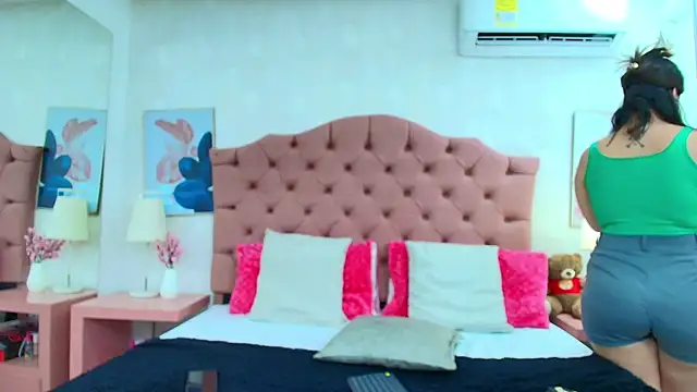 ThyaraJhons online show from 28, 2, 2026