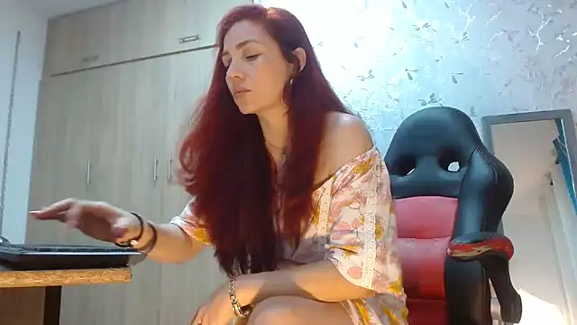 Samantabrown  online show from 29, 10, 2025