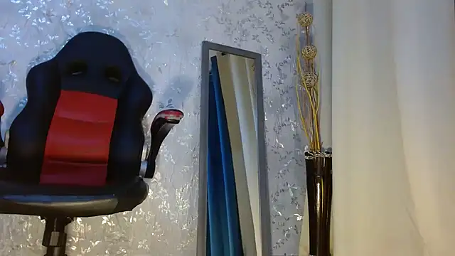 Samantabrown  online show from 21, 11, 2025