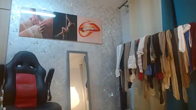 Samantabrown  online show from 4, 4, 2026