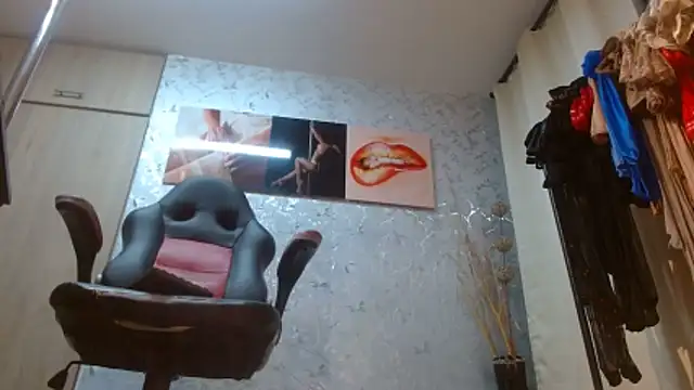 Samantabrown  online show from 12, 2, 2026