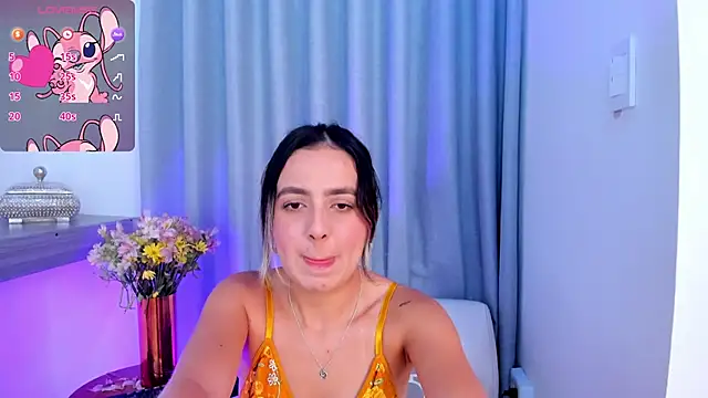 Snapshot of Lucyortiz_ chatting on 8, 2, 2025 Lucyortiz online show from 8, 2, 2025