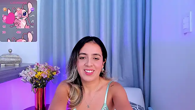 Snapshot of Lucyortiz_ chatting on 4, 2, 2025 Lucyortiz online show from 4, 2, 2025