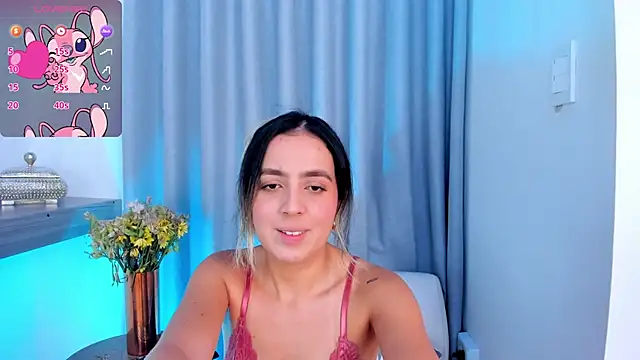 Snapshot of Lucyortiz_ chatting on 13, 2, 2025 Lucyortiz online show from 13, 2, 2025