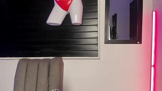 Amy hoy69 online show from 20, 3, 2026