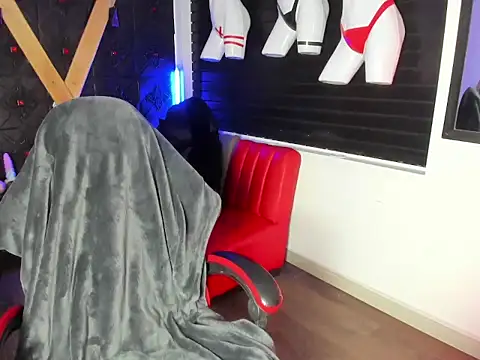 Amy hoy69 online show from 11, 4, 2026