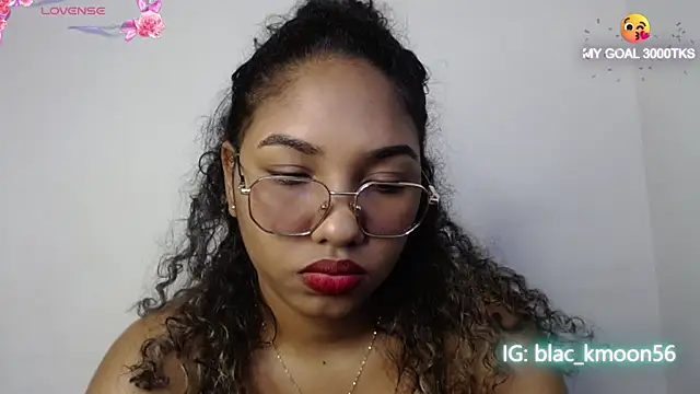 Snapshot of Blackmoon_23 chatting on 12, 11, 2025 Blackmoon 23 online show from 12, 11, 2025