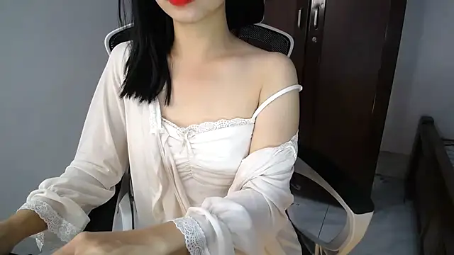 Lunobaby 204 online show from 6, 11, 2025