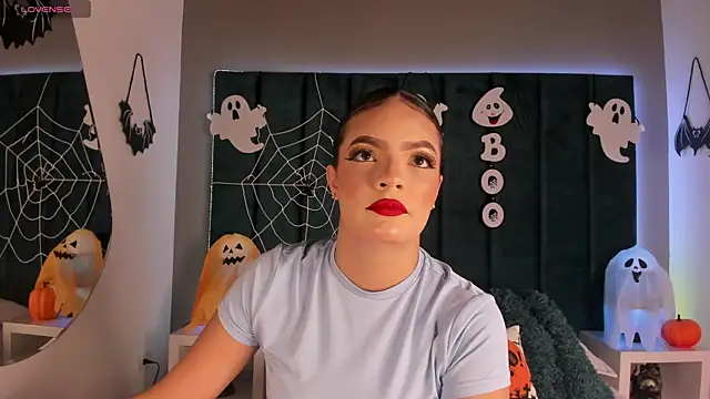 IsabellaGrey19 online show from 15, 10, 2025