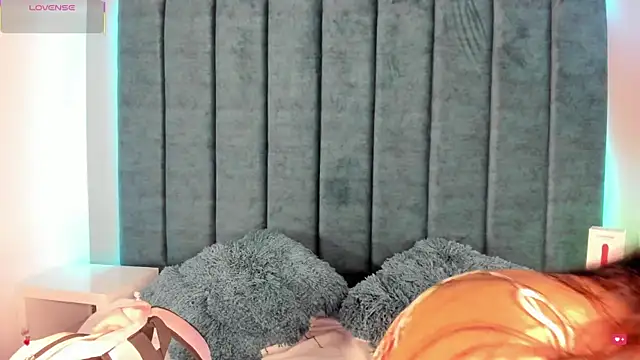 IsabellaGrey19 online show from 8, 11, 2025