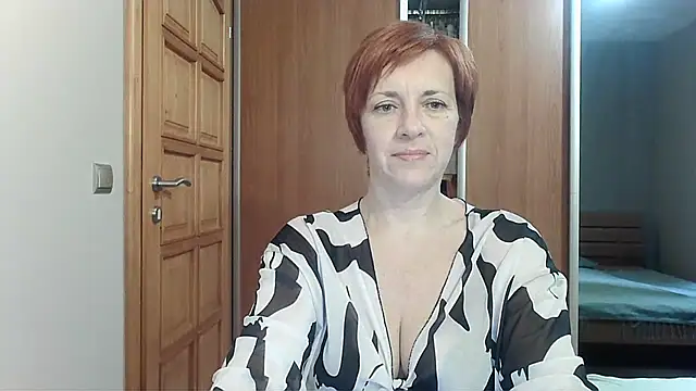 LoraLoraMay online show from 13, 4, 2026