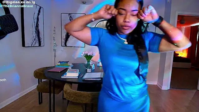 BriannaBrave online show from 28, 2, 2026